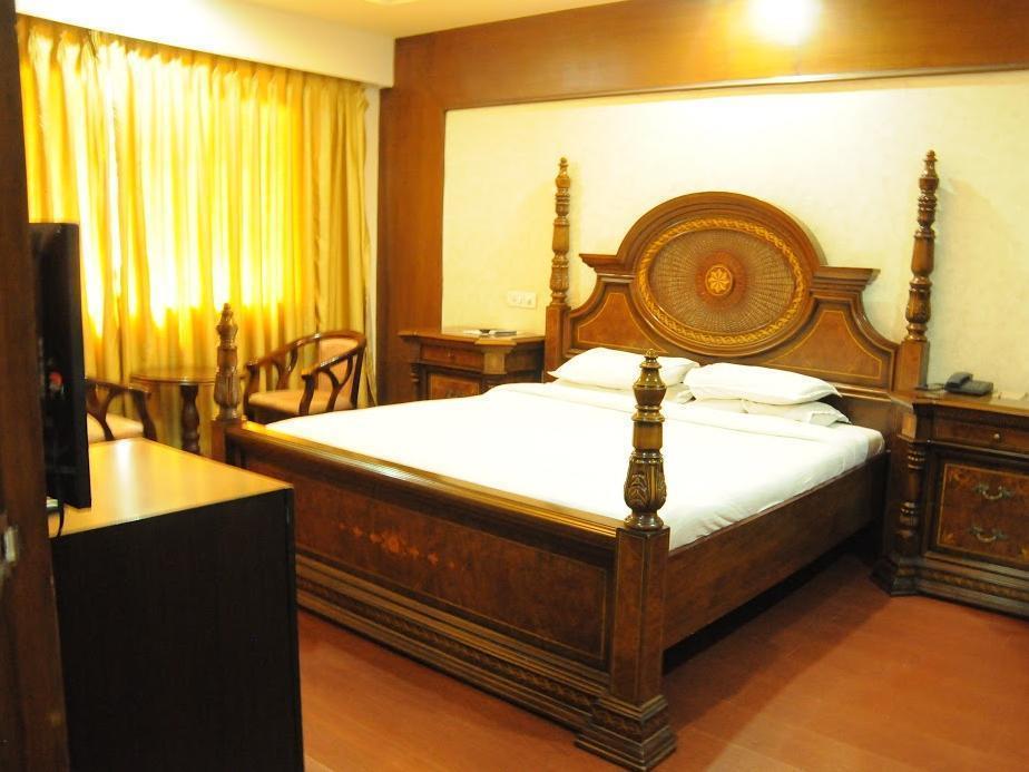 Treebo Trend Grand Plaza Nampally Hyderabad Luaran gambar