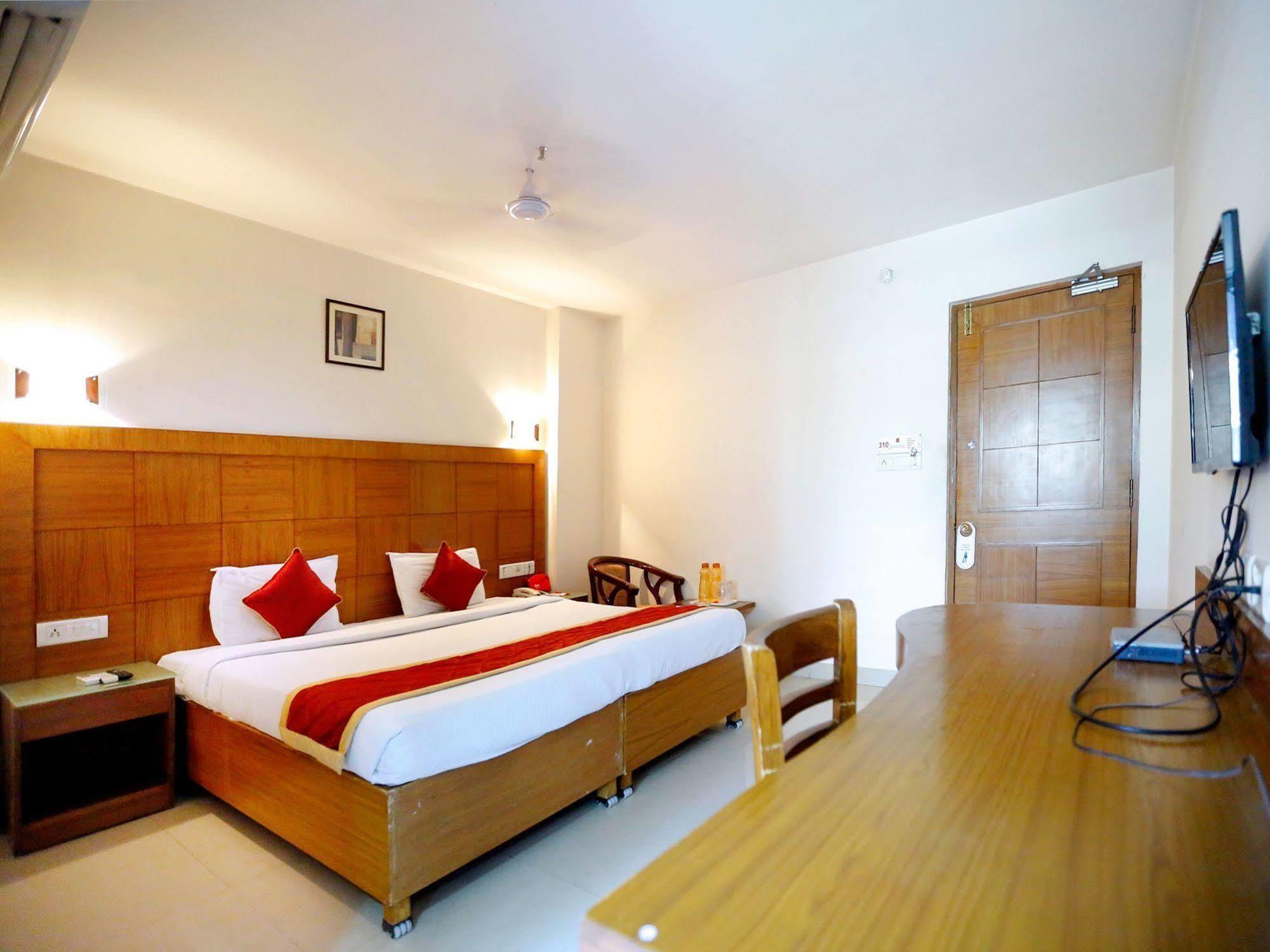 Treebo Trend Grand Plaza Nampally Hyderabad Luaran gambar
